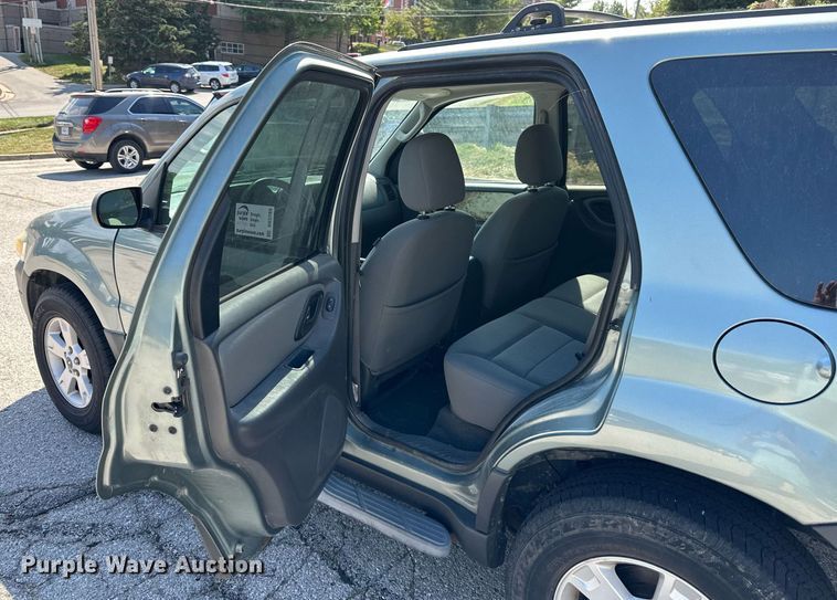 image for item DS2289 2006 Ford Escape  SUV