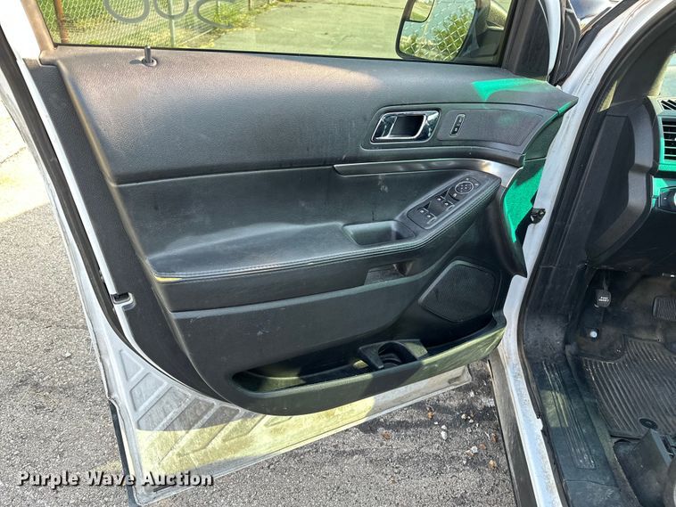 image for item GH9280 2016 Ford Explorer Police Interceptor  SUV