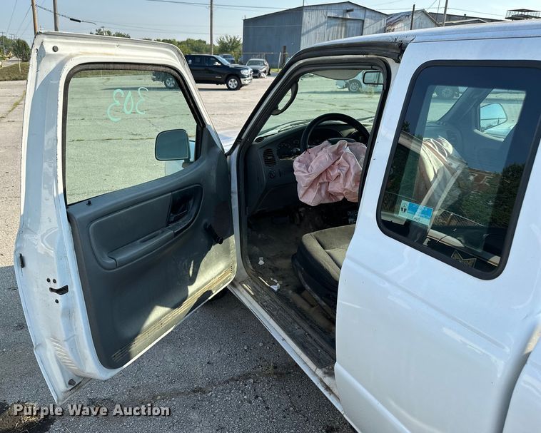 image for item GH9282 2005 Ford Ranger  SuperCab pickup truck