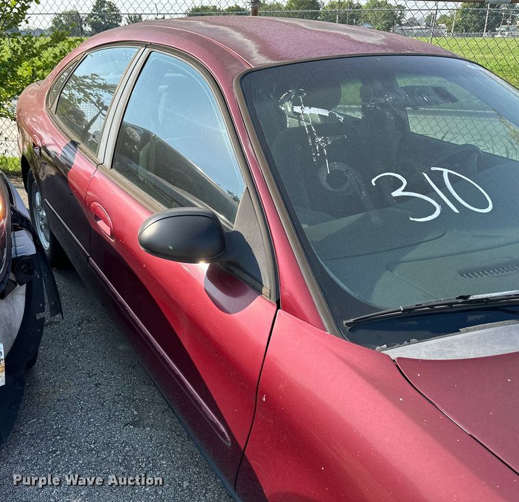 image for item GH9285 2006 Ford Taurus