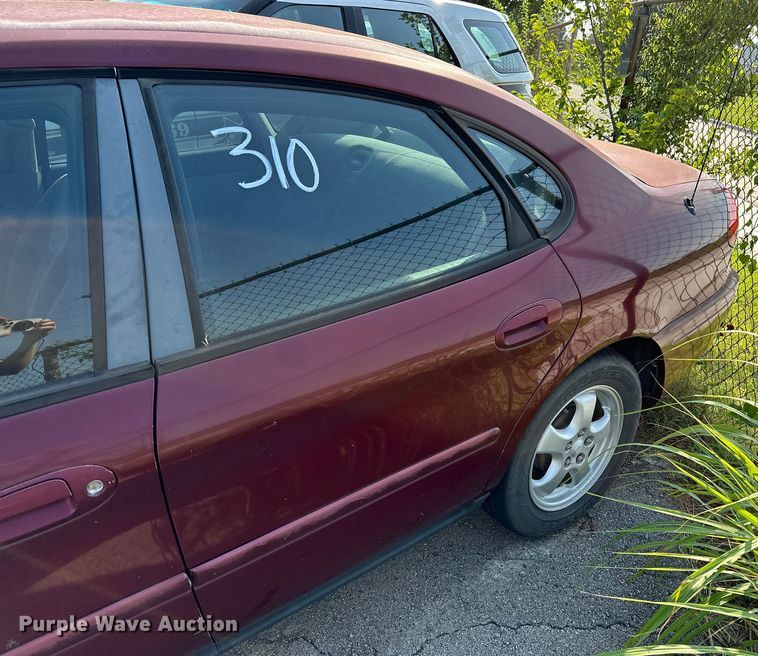 image for item GH9285 2006 Ford Taurus