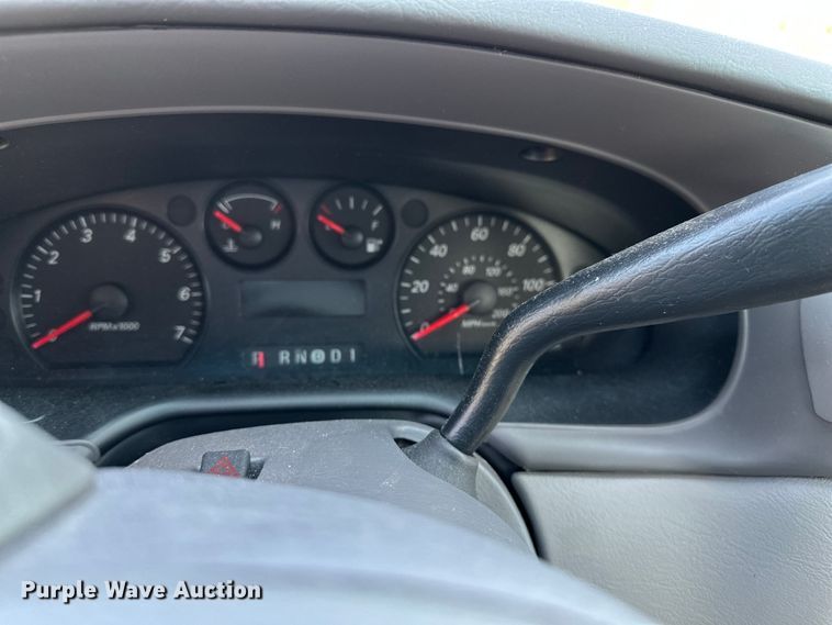 image for item GH9285 2006 Ford Taurus