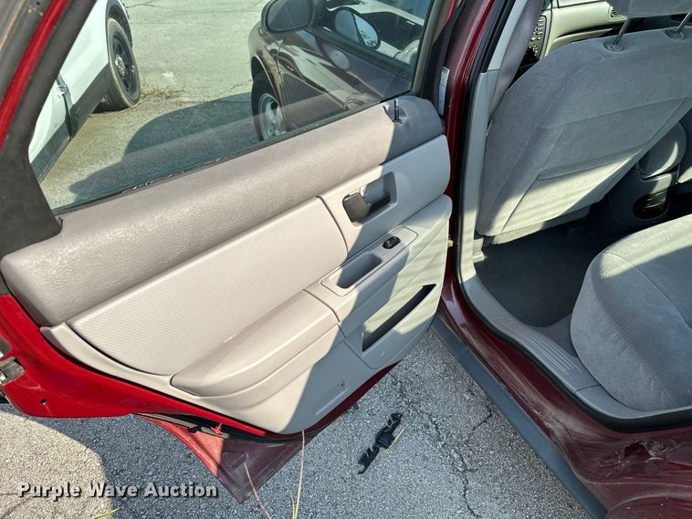 image for item GH9285 2006 Ford Taurus