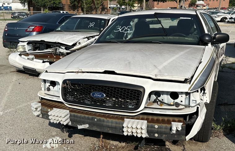 image for item GH9288 (2) Ford Crown Victoria Police Interceptors
