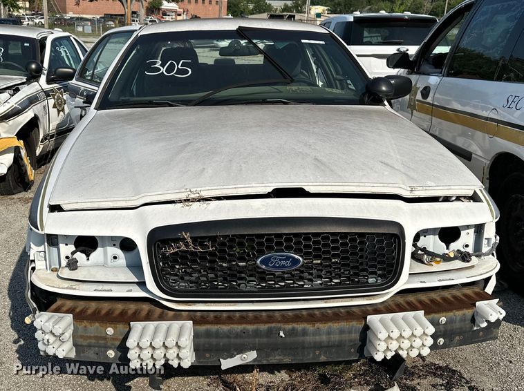 image for item GH9288 (2) Ford Crown Victoria Police Interceptors