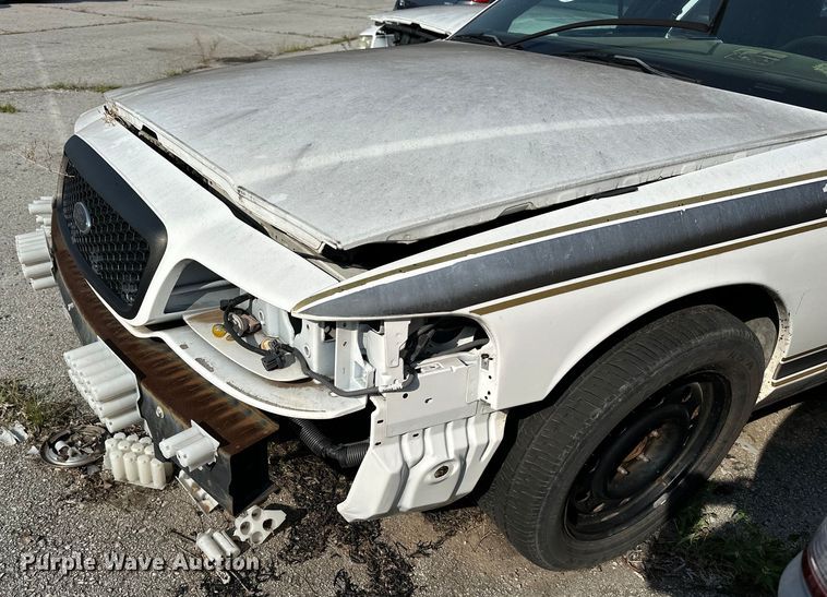 image for item GH9288 (2) Ford Crown Victoria Police Interceptors