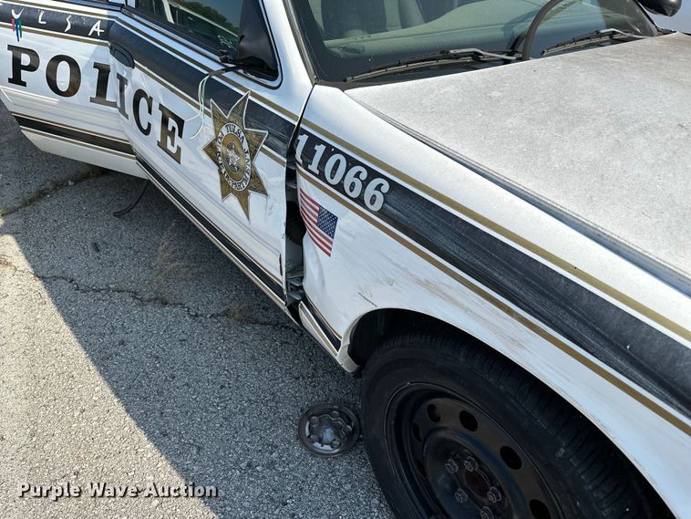 image for item GH9288 (2) Ford Crown Victoria Police Interceptors