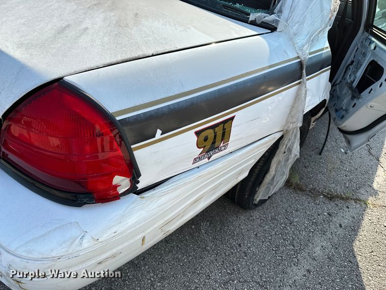 image for item GH9288 (2) Ford Crown Victoria Police Interceptors