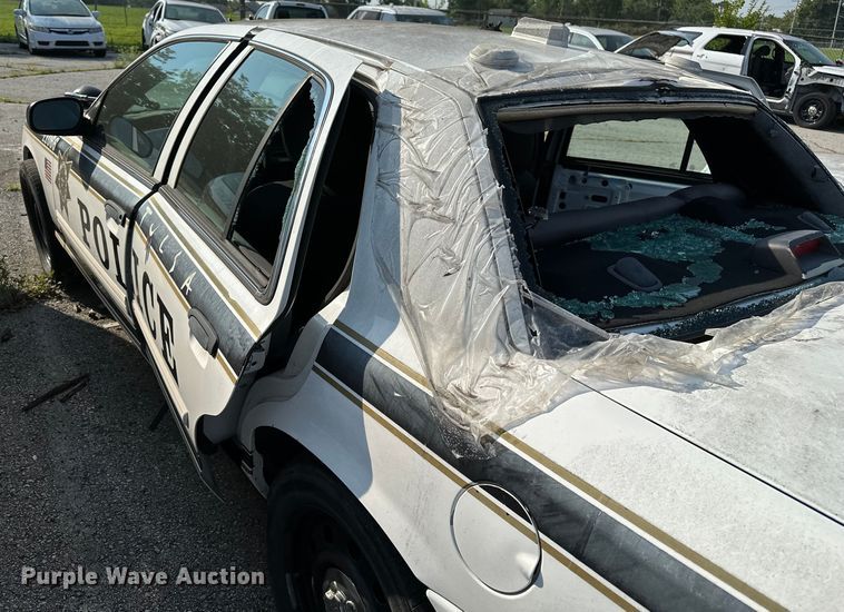 image for item GH9288 (2) Ford Crown Victoria Police Interceptors