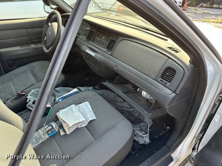 image for item GH9288 (2) Ford Crown Victoria Police Interceptors