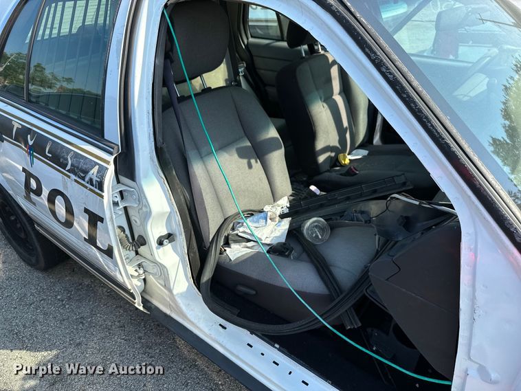 image for item GH9288 (2) Ford Crown Victoria Police Interceptors