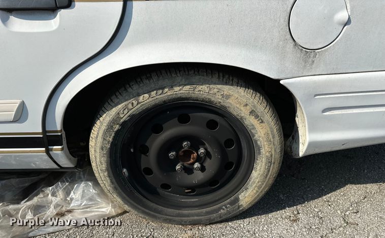 image for item GH9288 (2) Ford Crown Victoria Police Interceptors