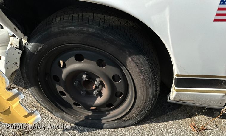 image for item GH9288 (2) Ford Crown Victoria Police Interceptors