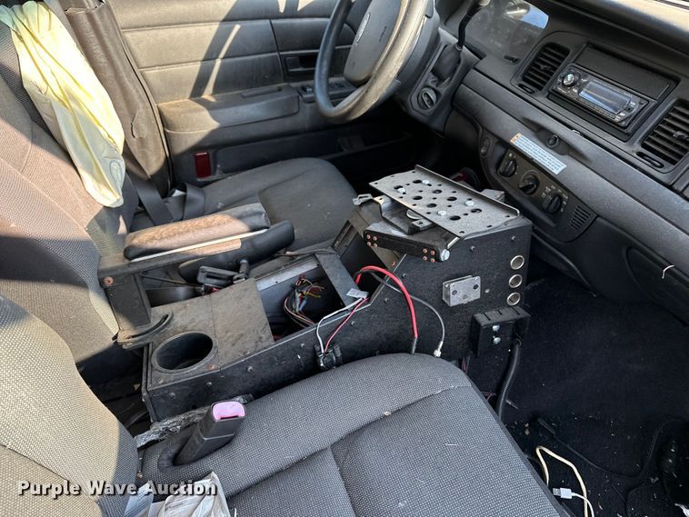 image for item GH9291 2011 Ford Crown Victoria Police Interceptor