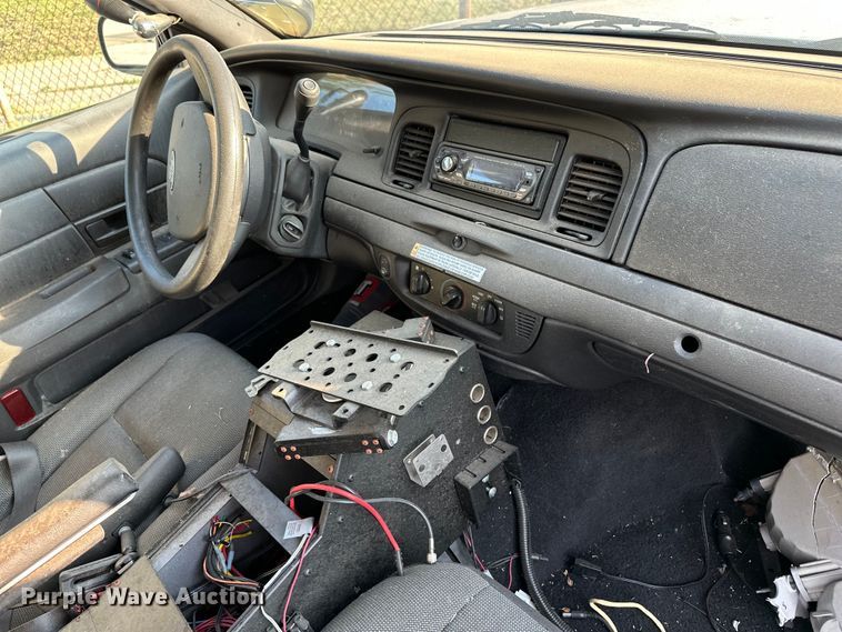 image for item GH9291 2011 Ford Crown Victoria Police Interceptor