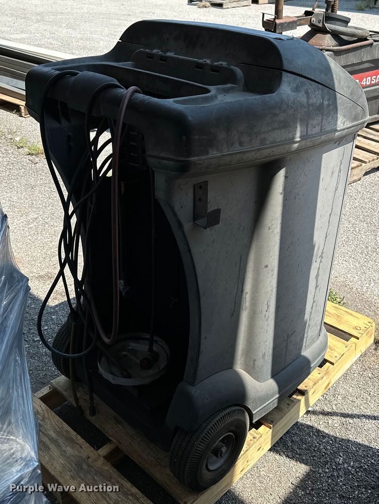 image for item GH9292 SPX Robinair 17800B  freon recovery system