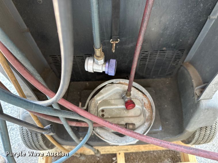 image for item GH9292 SPX Robinair 17800B  freon recovery system