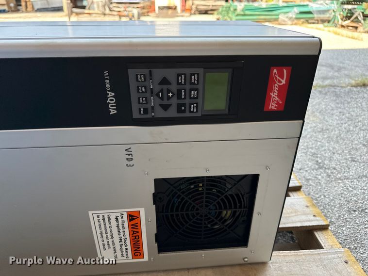 image for item GH9297 Danfoss VLT 8000 Aqua  frequency converter