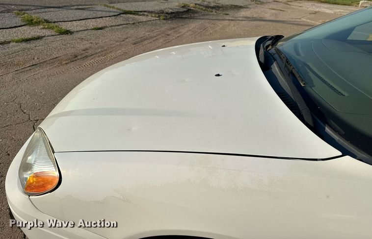 image for item HN9965 2006 Ford Taurus SE