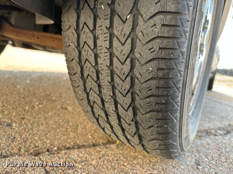 image for item HN9965 2006 Ford Taurus SE