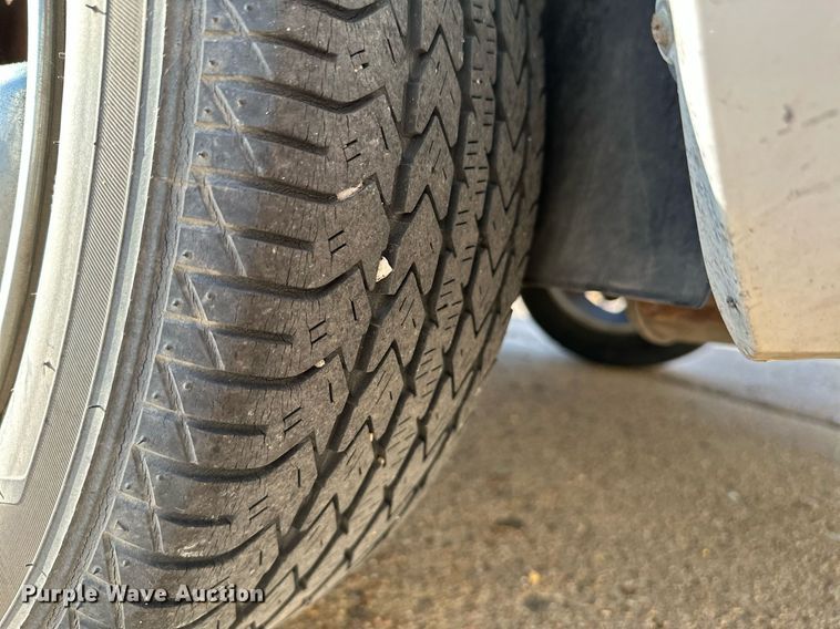 image for item HN9965 2006 Ford Taurus SE