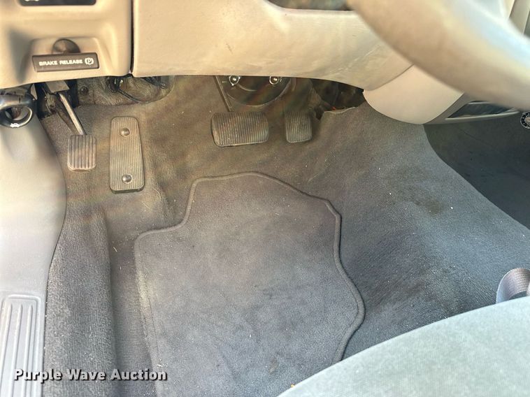 image for item HN9966 2006 Ford Taurus SE