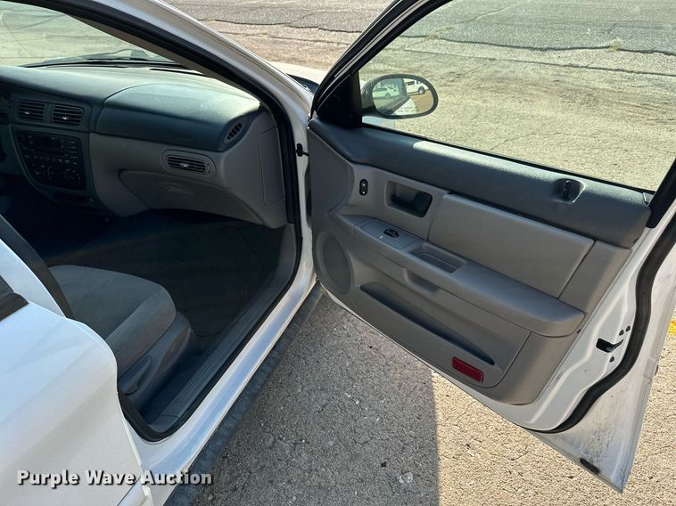 image for item HN9966 2006 Ford Taurus SE