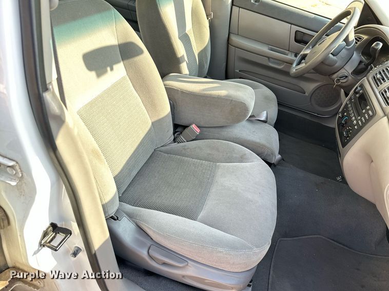 image for item HN9966 2006 Ford Taurus SE