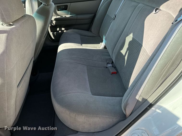 image for item HN9966 2006 Ford Taurus SE