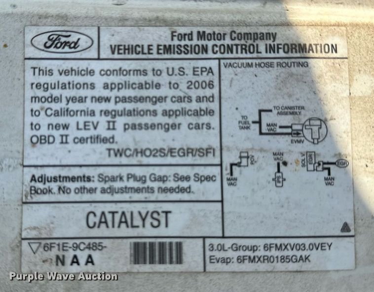 image for item HN9966 2006 Ford Taurus SE