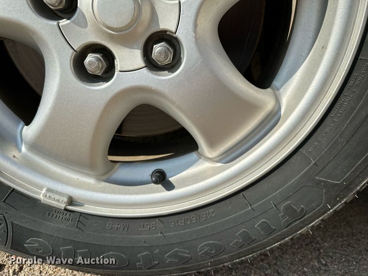 image for item HN9966 2006 Ford Taurus SE