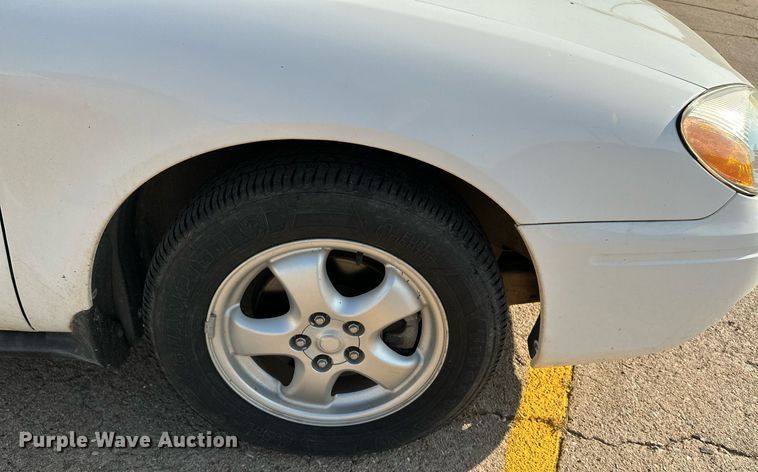 image for item HN9966 2006 Ford Taurus SE