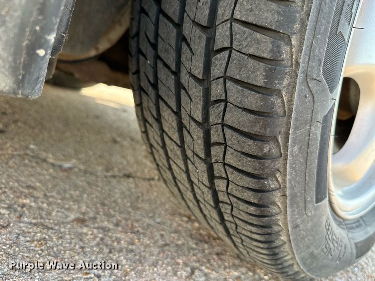 image for item HN9966 2006 Ford Taurus SE