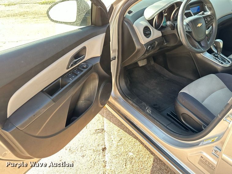 image for item HN9967 2013 Chevrolet Cruze