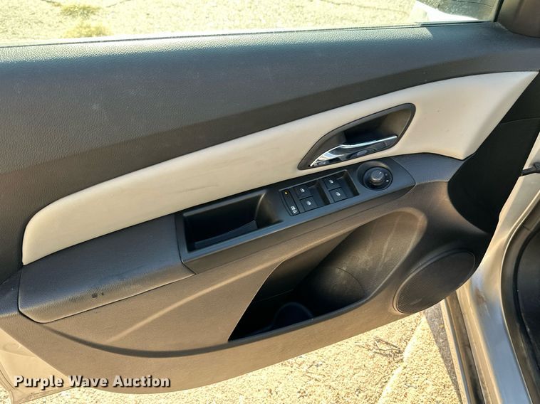 image for item HN9967 2013 Chevrolet Cruze