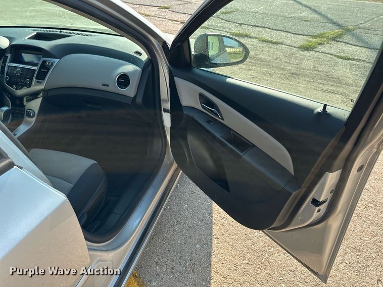 image for item HN9967 2013 Chevrolet Cruze