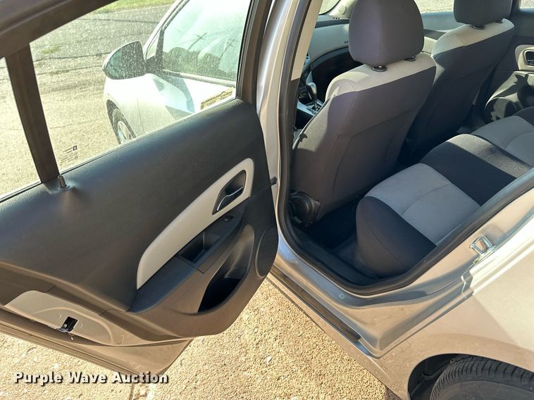 image for item HN9967 2013 Chevrolet Cruze