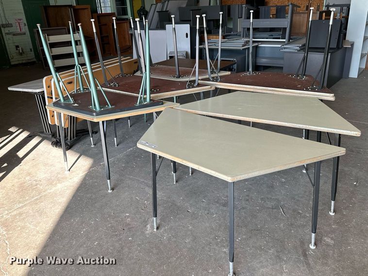 image for item HN9969 (15) tables