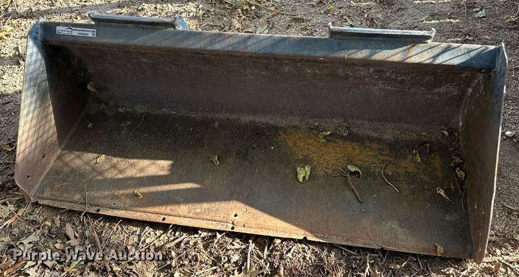 image for item HN9982 Skid steer bucket
