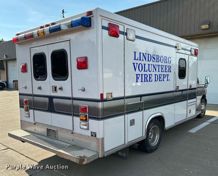 image for item HN9985 1998 Ford E450  ambulance