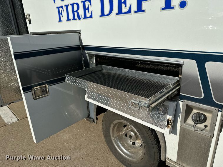 image for item HN9985 1998 Ford E450  ambulance