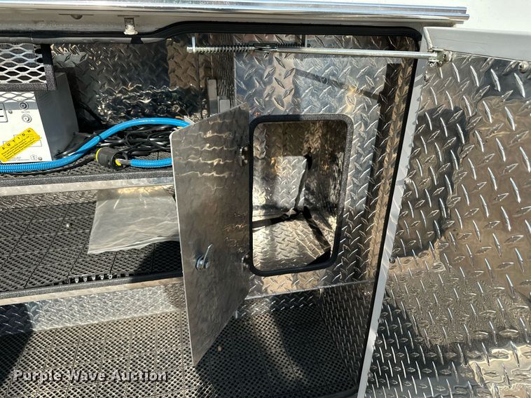 image for item HN9985 1998 Ford E450  ambulance