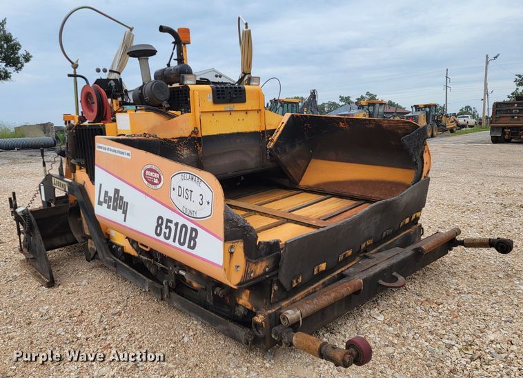 image for item HY9090 LeeBoy 8510B  screed