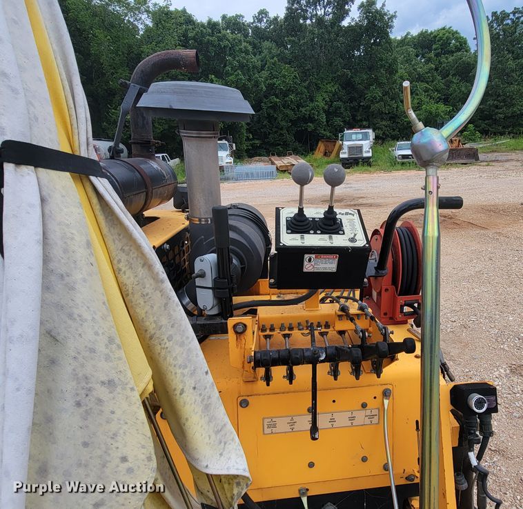 image for item HY9090 LeeBoy 8510B  screed