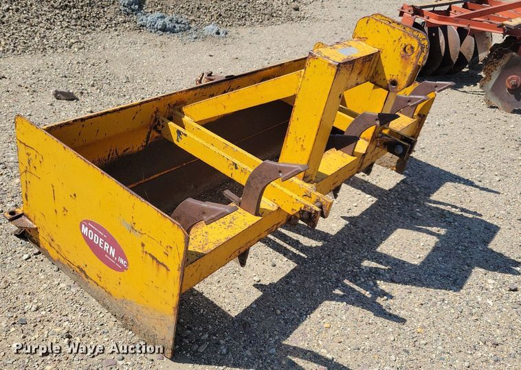 image for item IQ9874 Modern Inc Economy Scraper  box blade