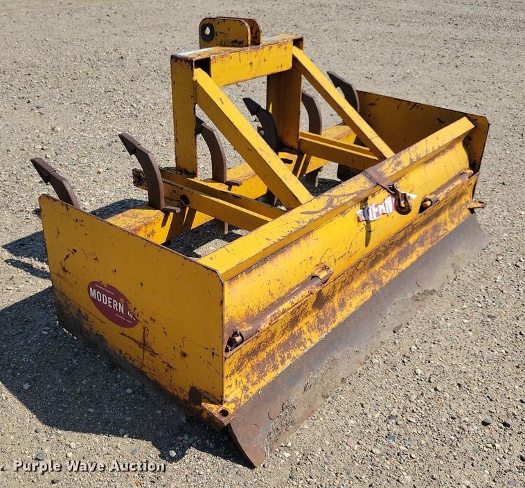 image for item IQ9874 Modern Inc Economy Scraper  box blade