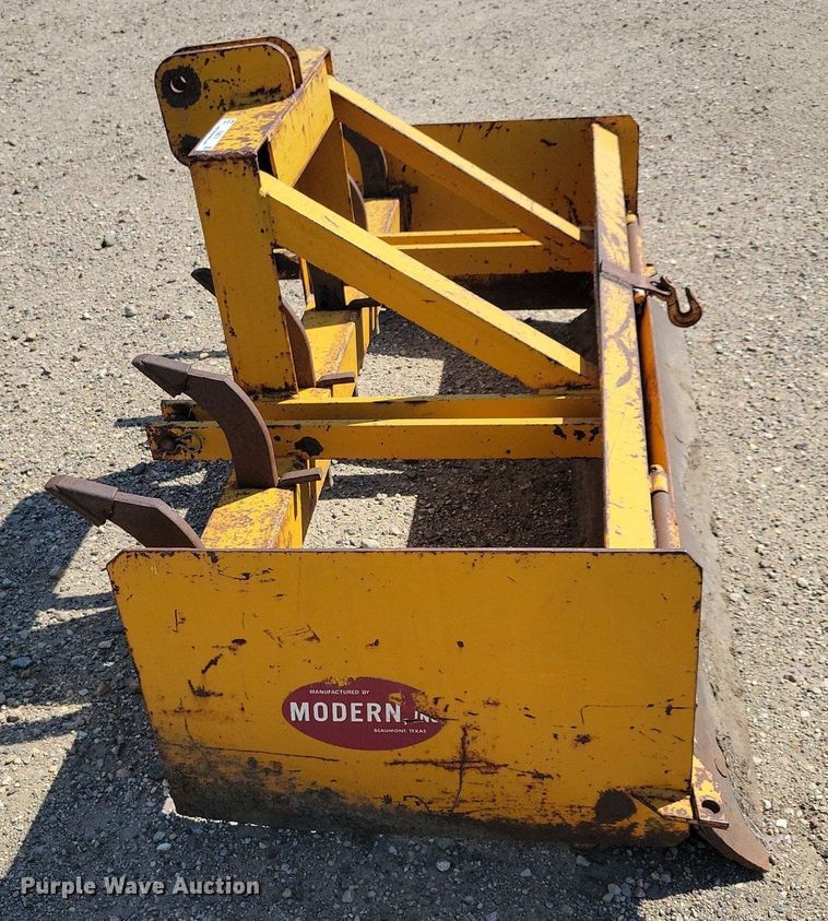 image for item IQ9874 Modern Inc Economy Scraper  box blade