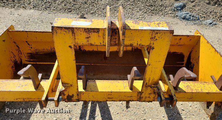 image for item IQ9874 Modern Inc Economy Scraper  box blade