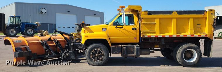 image for item IQ9875 1997 GMC C8500  dump truck