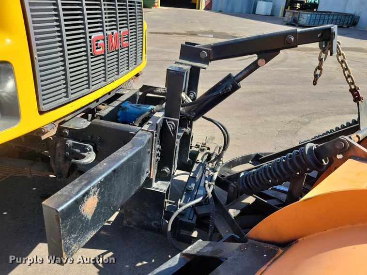 image for item IQ9875 1997 GMC C8500  dump truck